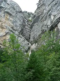 Waterval aan het einde van de gorge des Écouges