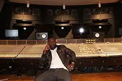 Kagni at a 2014 recording session