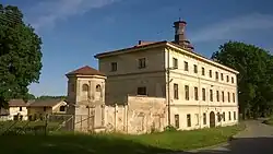 Čížkov Castle with a gazebo