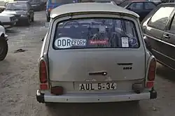 Trabant 601 S Universal (December 1989): The Hycomat sticker on the rear window indicates the automatic clutch control