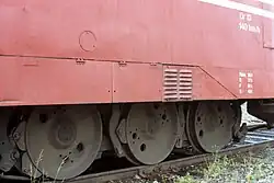 Detail. The final drive is outside the internally mounted wheel sets on one side. Here can be seen the non-driven side.