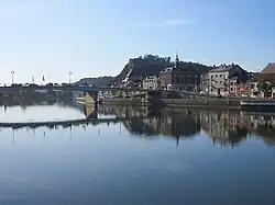 The river Meuse, the American Bridge, the Quai des Remparts, the Saint-Hilaire quarter and the Charlemont fort
