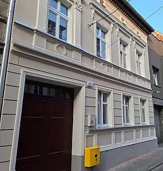 Facade details