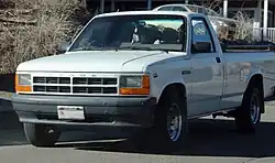 1991-only facelifted Dodge Dakota with sealed-beam headlights