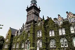 Southern facade of 1 Spadina Crescent