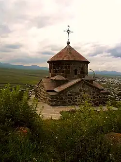 Ամրոցի համալիր "Իլիկավանք" ("Պառավի վանք")Paravi Amrots