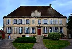 The town hall in Éclaron