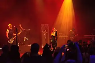 Mantus performing in 2016