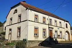 The town hall in Mélecey