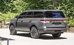 2022 Lincoln Navigator L (rear view)