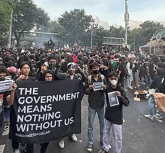 Student protestors near the National Monument, Central Jakarta, during the 2025 Indonesian protests in February 2025.