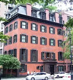 #19, built in 1845 and remodeled in 1887 for Stuyvesant Fish.[8] John Barrymore lived here while working on Broadway.[135]