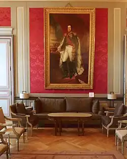 Red Salon, Senate
