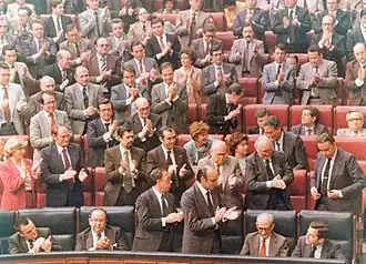 Adolfo Suárez receives applause from his group's deputies in the Congress of Deputies