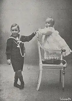 Isabel with her brother Alfonso c. 1906