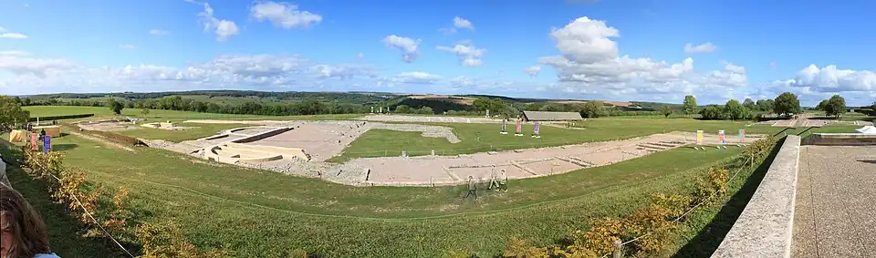 General view of the archaeological site.
