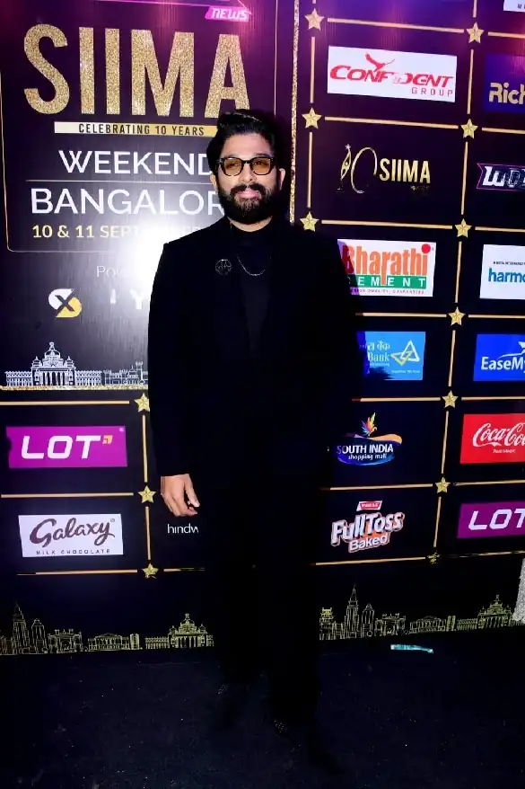 Allu_Arjun_at_SIIMA_Awards_2022