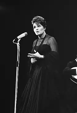 Amalia Rodrigues, Bestanddeelnr 922-1813 (cropped)