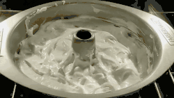 Baking in oven timelapse