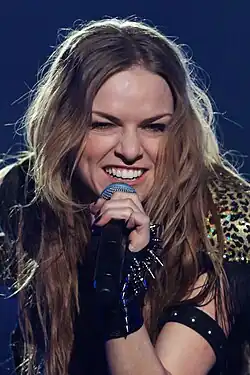 Anina performing live