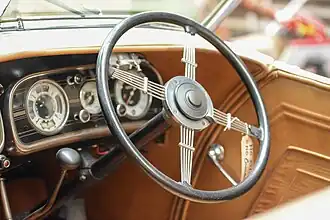 1935 Auburn Speedster 851SC dashboard