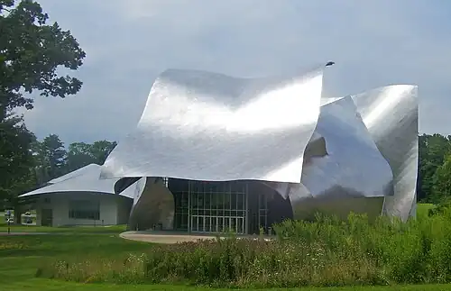 Richard B. Fisher Center – Annandale-on-Hudson, New York (2003)