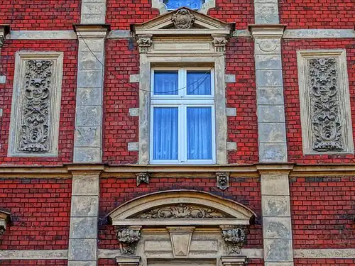 Decoration details