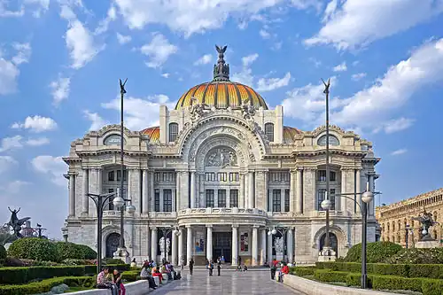 Image 6The Palacio de Bellas Artes, Mexico City, has a permanent collection of murals and hosts an architecture museum.
