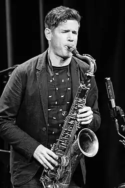 Wendel performing in 2022