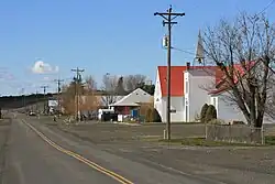 Benge main street as seen from the east, April 2008