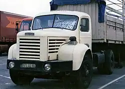Berliet TLM 10 tractor with the M2 cab; six-cylinder model with the long bonnet