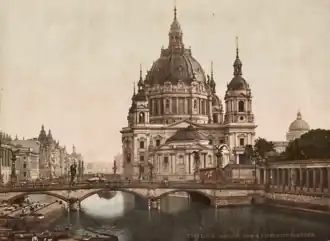 Berlin Cathedral with the northern wing 'Denkmalskirche' – Memorial Church, and the Berlin Palace in the background (c. 1900)