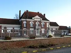 The town hall in Bernes