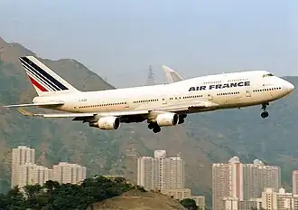 Boeing 747-400 in 2001