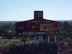 The south end zone scoreboard in 2007. Installed in 1998, the JumboTron was removed during 2009–2010 renovations.