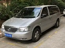 Buick GL8 2.5 (2005–2010) front.