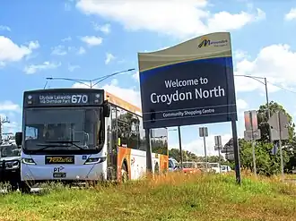 670 bus in Croydon North