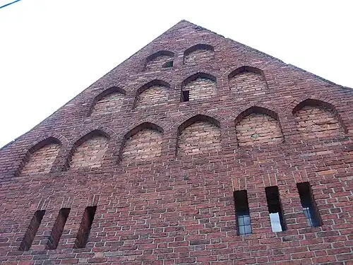 Traceries on the western frontage