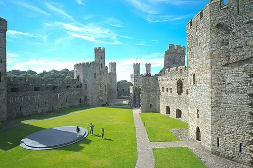 Caernarfon Castle (1283)
