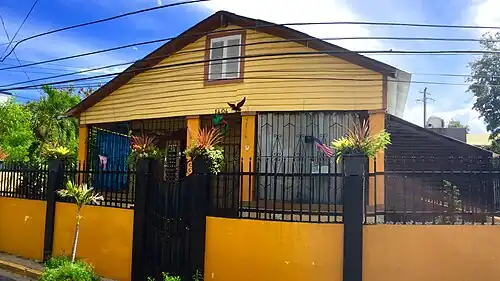 Campo Alegre pueblerino Criollo-style home