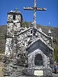Capilla del Tisure, construída por Juan Félix y Epifania Gil, vista desde el frente