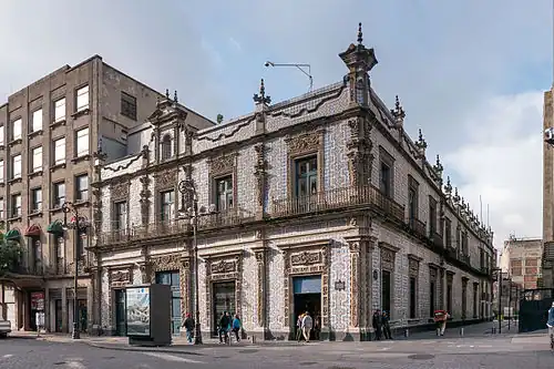 Casa de los Azulejos palace, ca. 1737,[40] Mexico City, Mexico.