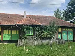Wooden house in Pădurani