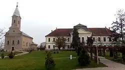Castle and church in Sânmartin
