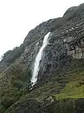 Waqramarka waterfall, 12&nbsp;km west of Chacas, especially to practice canyoning and abseiling
