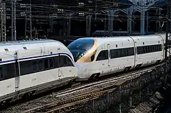 Double heading between Qingdao-built CRH-0207 and Changchun-built CRH-0503