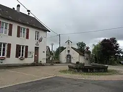 The town hall in Charézier