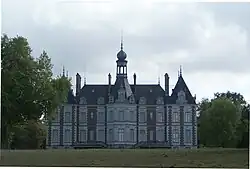The chateau in Breteau