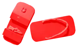 The red clogs worn by Chu Hua Yuan are similar to Japanese geta in appearance, used in some regions are slides-style.