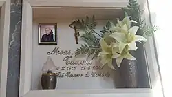 photo of a mausoleum